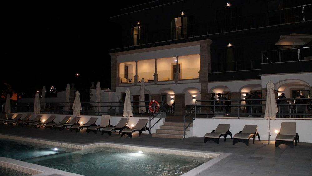 Casa Do Adro De Charme Hotel